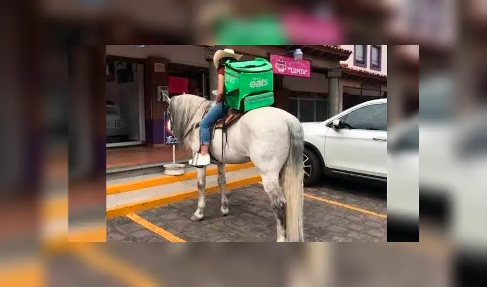 La fotografía de la muchacha fue publicada en redes sociales y a los pocos minutos se volvió viral.