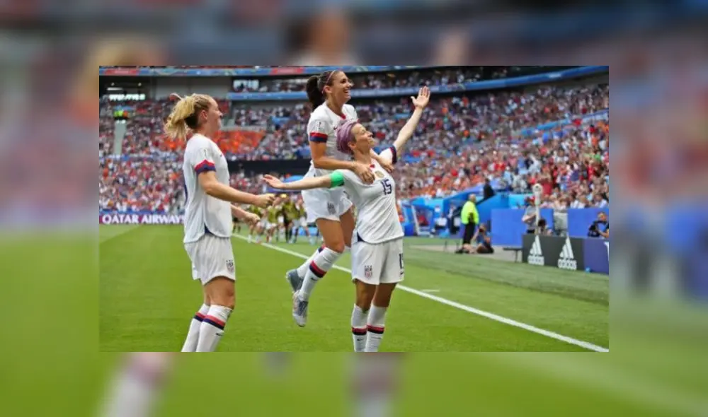 Estados Unidos: selección femenina de fútbol exige compensación por discriminación de género