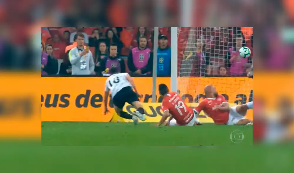 Leo Cittadini enmudeció el Beira Rio con su gol. Créditos: Captura de tv Leo Cittadini enmudeció el Beira Rio con su gol. Créditos: Captura de tv