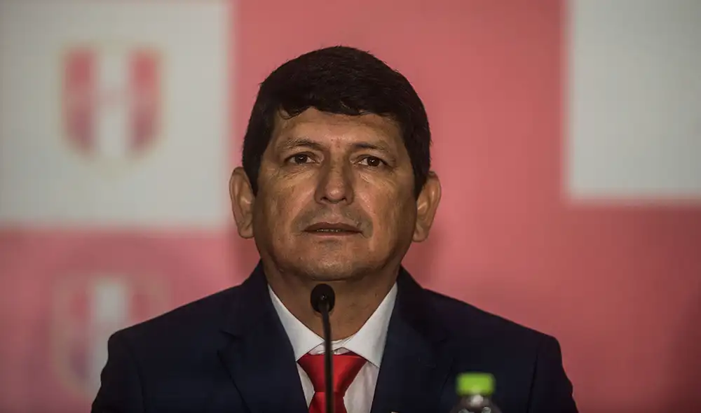 Agustín Lozano, presidente de la FPF. | Foto: AFP