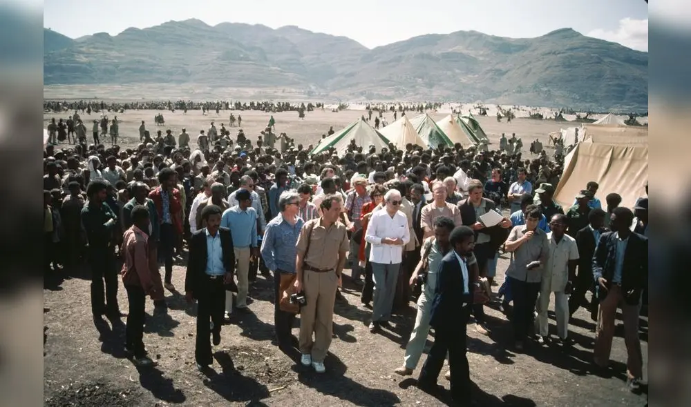 Javier Pérez de Cuéllar en sus labores diplomáticas frente a la secretaría general de la ONU en los años ochenta. Javier Pérez de Cuéllar en sus labores diplomáticas frente a la secretaría general de la ONU en los años ochenta.