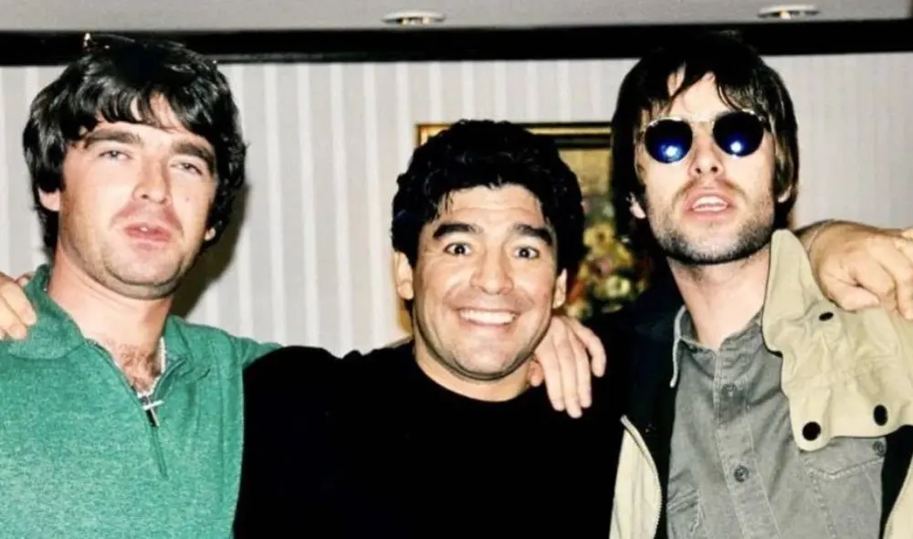 Liam Gallagher y Noel Gallagher junto a Diego Armando Maradona. Foto: Instagram Liam Gallagher y Noel Gallagher junto a Diego Armando Maradona. Foto: Instagram