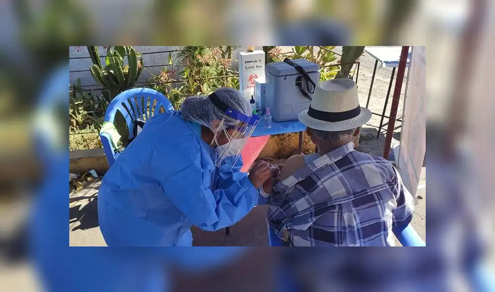 Vacunación a adultos mayores se realiza en Arequipa.