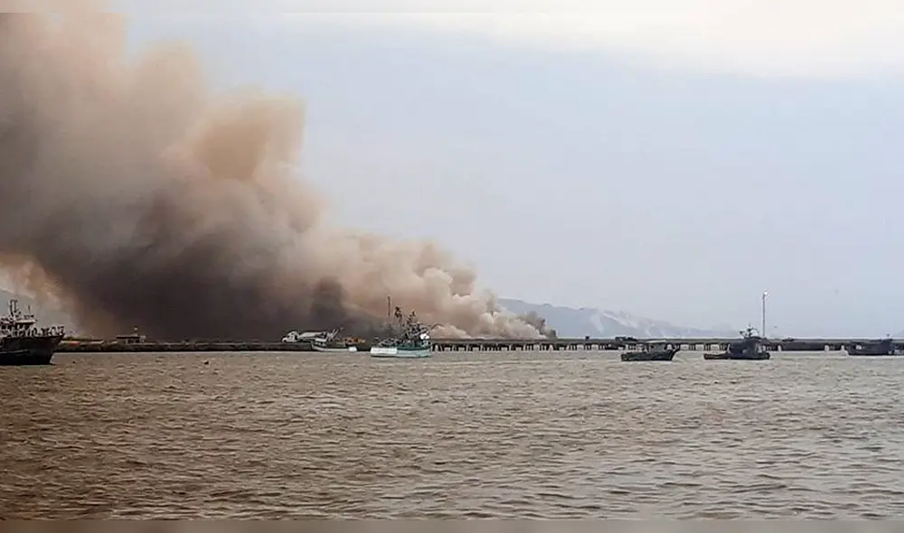 Bomberos lograron controlar incendio después de cuatro horas de trabajo.