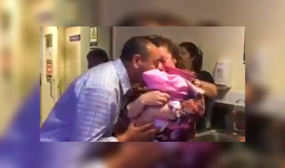 YouTube viral: doctores tienen conmovedor gesto con padres de un bebé prematuro [VIDEO] 