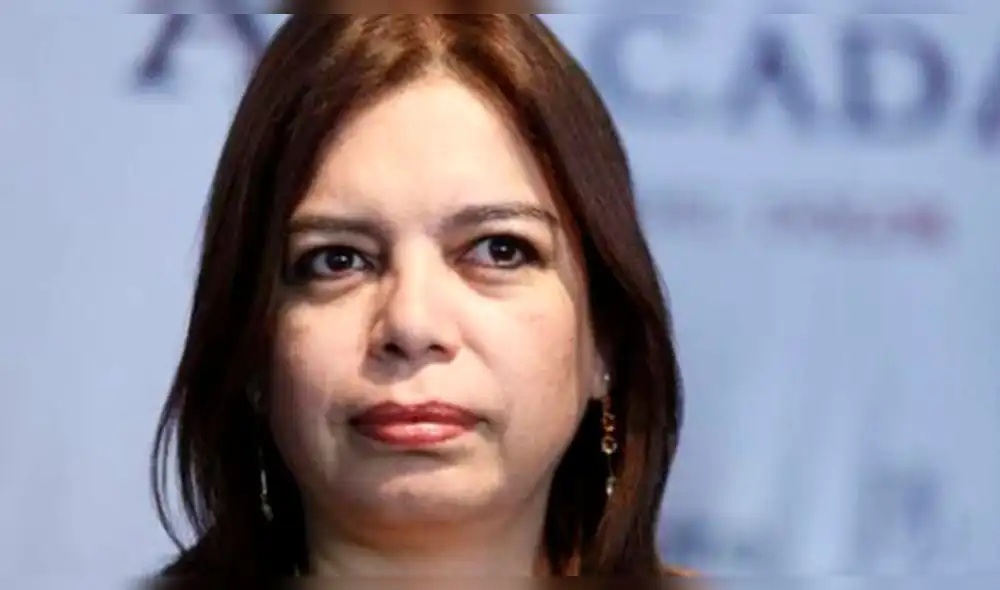 Milagros Leiva recibió duras críticas en Twitter por actitud tras detención durante toque de queda. Milagros Leiva recibió duras críticas en Twitter por actitud tras detención durante toque de queda.