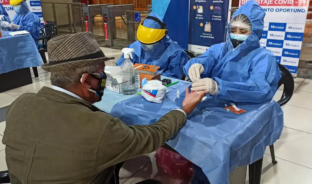 500 pruebas rápidas fueron tomadas por EsSalud. Foto: Karla Cruz / URPI - GLR