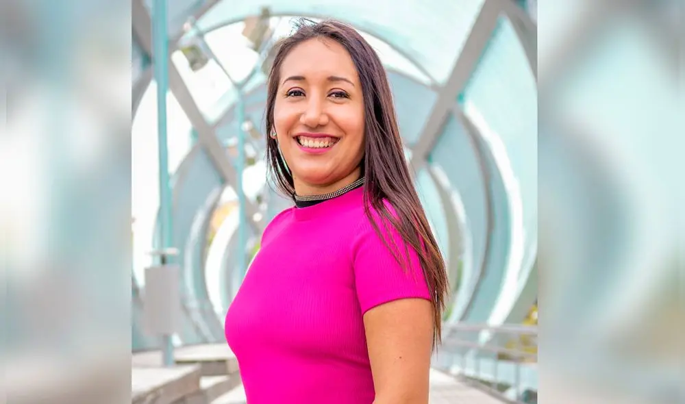 Karol Valencia también se desempeña como docente. Foto: UCSP.