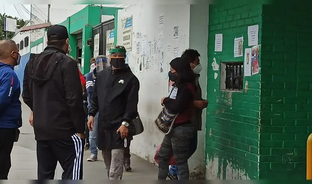 Familia de cantante baleado y asaltado en S.M.P. pide inmediata captura de delincuentes / Creditos: Jessica Merino / URPI-GLR Familia de cantante baleado y asaltado en S.M.P. pide inmediata captura de delincuentes / Creditos: Jessica Merino / URPI-GLR