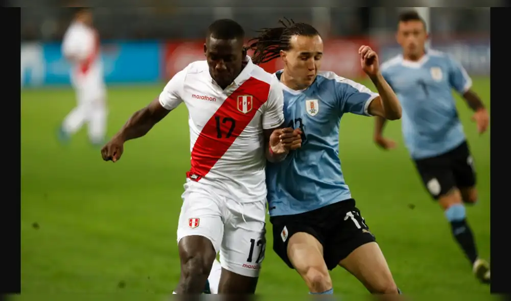 Luis Advíncula recibe elogios del famoso youtuber Dj Mariio. Luis Advíncula recibe elogios del famoso youtuber Dj Mariio.