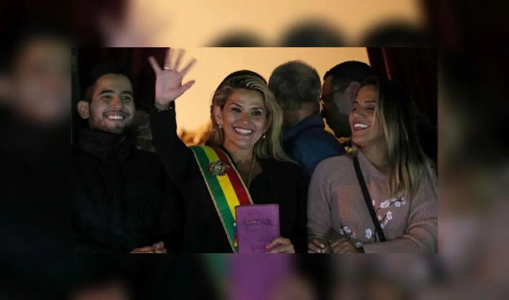 Jeanine Áñez se pronuncia tras no ser invitada a la juramentación de Alberto Fernández Jeanine Áñez se pronuncia tras no ser invitada a la juramentación de Alberto Fernández