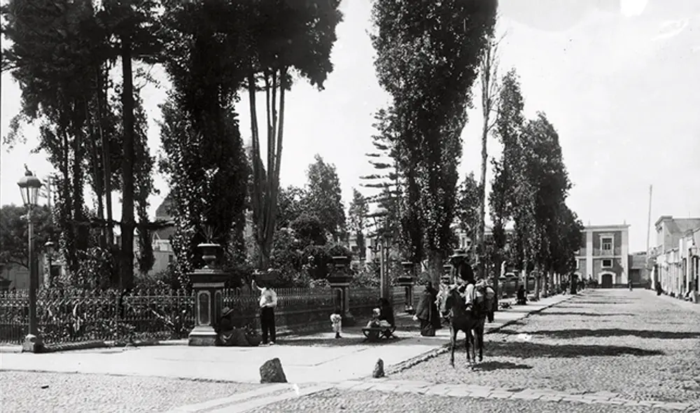 Parques. El Parque de la Exposición por el centenario.