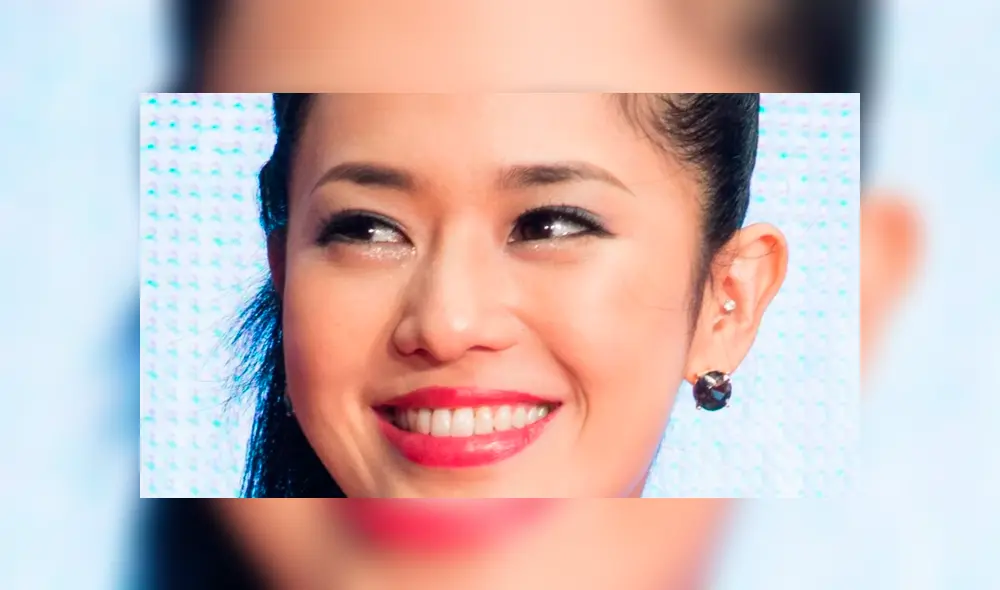 Actriz del cine para adultos indigna a China por llevar "símbolo revolucionario" [FOTOS]