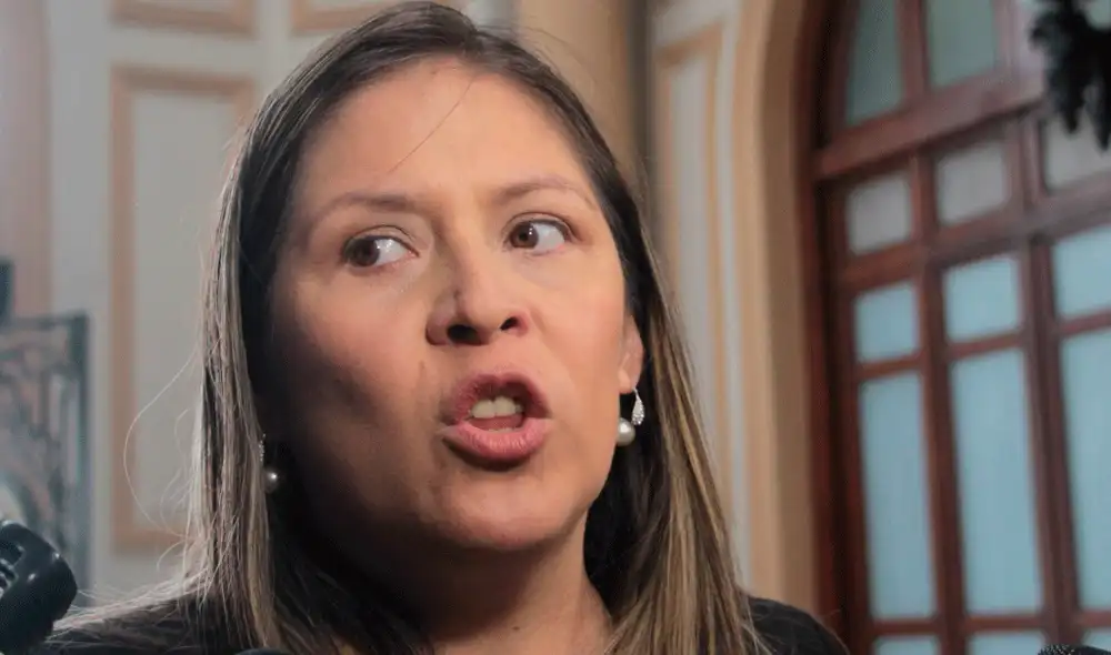 Yeni Vilcatoma al defenderse de las declaraciones de 'Goro'. Foto: La República Yeni Vilcatoma al defenderse de las declaraciones de 'Goro'. Foto: La República