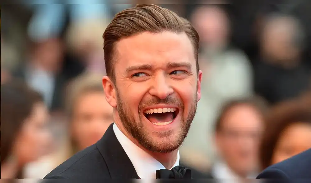 Justin Timberlake presume doctorado de Berklee [FOTO]