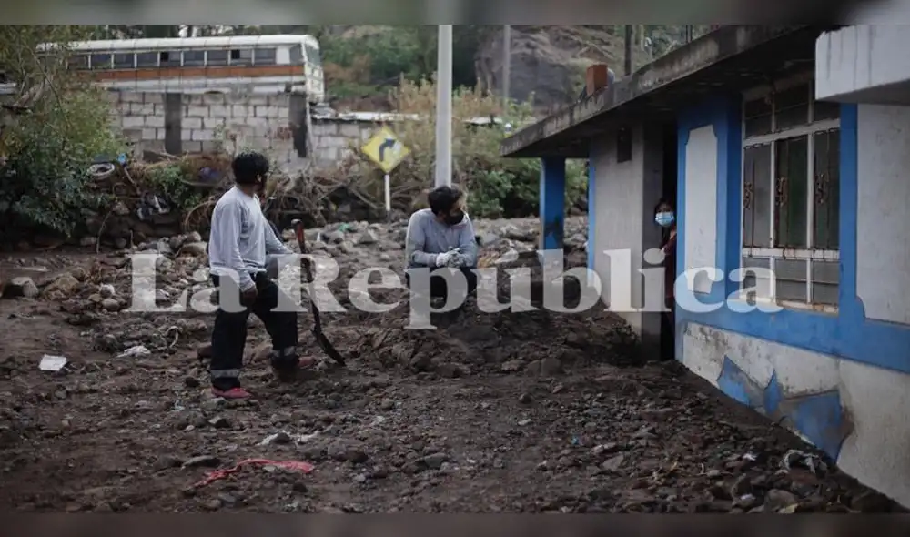 La vivienda de la familia Tapia Fuentes terminó atrapada en lodo. Foto: Rodrigo Talavera/La República. La vivienda de la familia Tapia Fuentes terminó atrapada en lodo. Foto: Rodrigo Talavera/La República.
