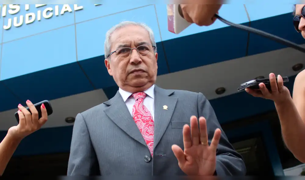 Fiscal de la Nación admite que mintió sobre reunión con Hinostroza y Camayo Fiscal de la Nación admite que mintió sobre reunión con Hinostroza y Camayo