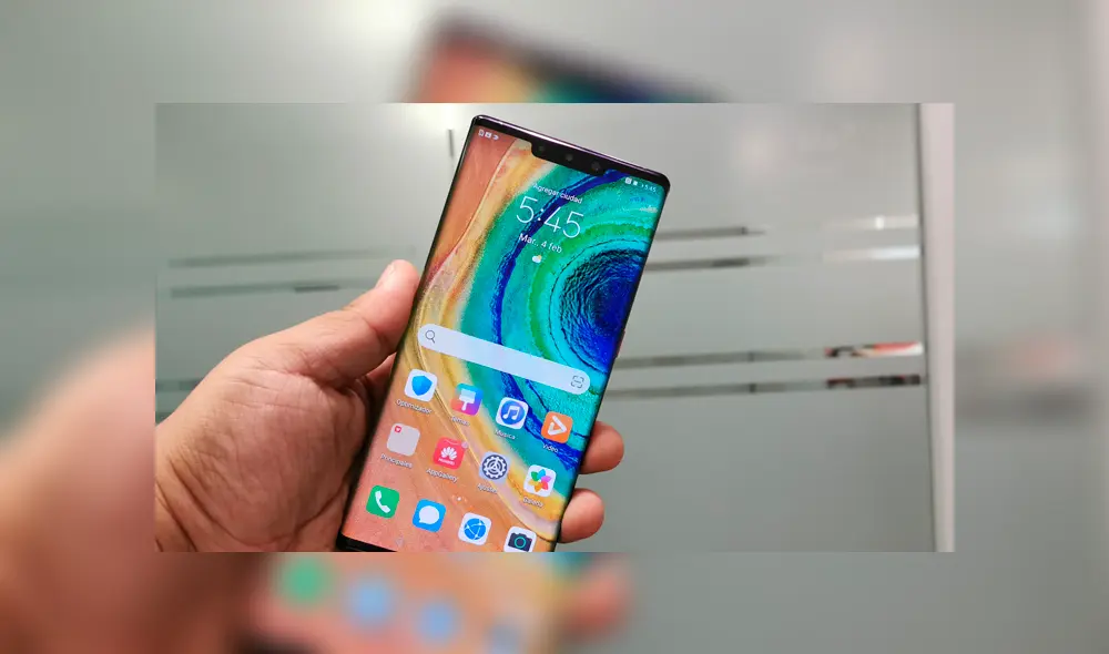 El Huawei Mate 30 Pro es el primer smartphone de Huawei en no incluir Gmail, YouTube, Google Maps, entre otras aplicaciones del gigante tecnológico. Foto: Juan López Cuya.
