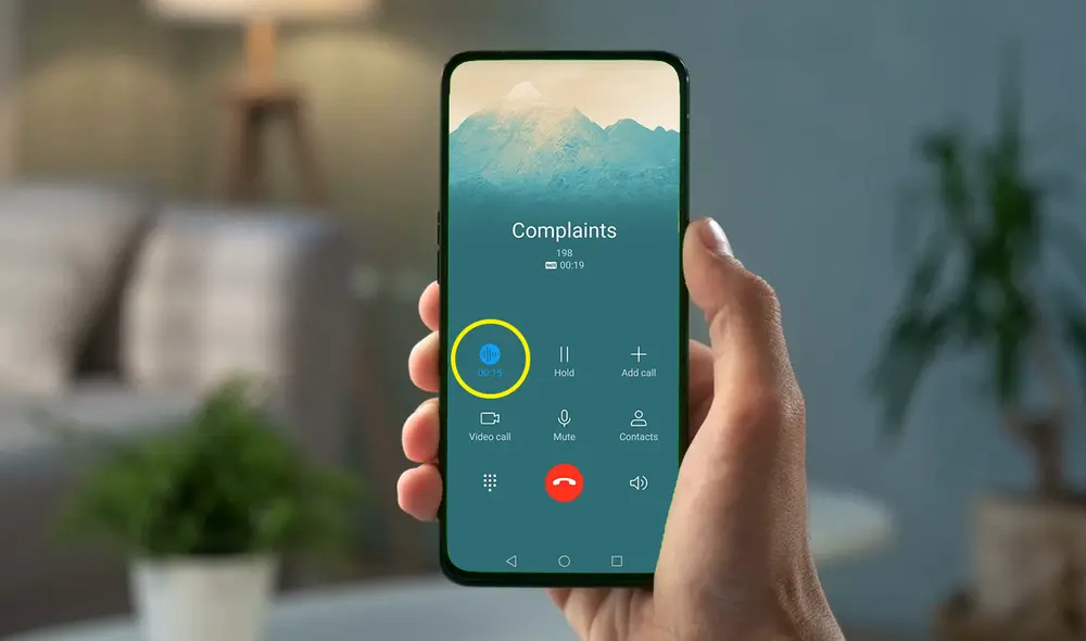 La aplicación Teléfono de Huawei tiene soporte nativo para grabar llamadas. Foto: Composición La República
