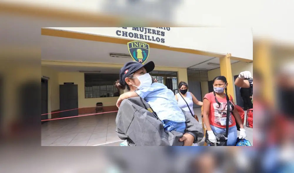 Antes de ser liberadas, mujeres se sometieron a la prueba rápida para descartar la COVID-19. (Foto: Difusión)
