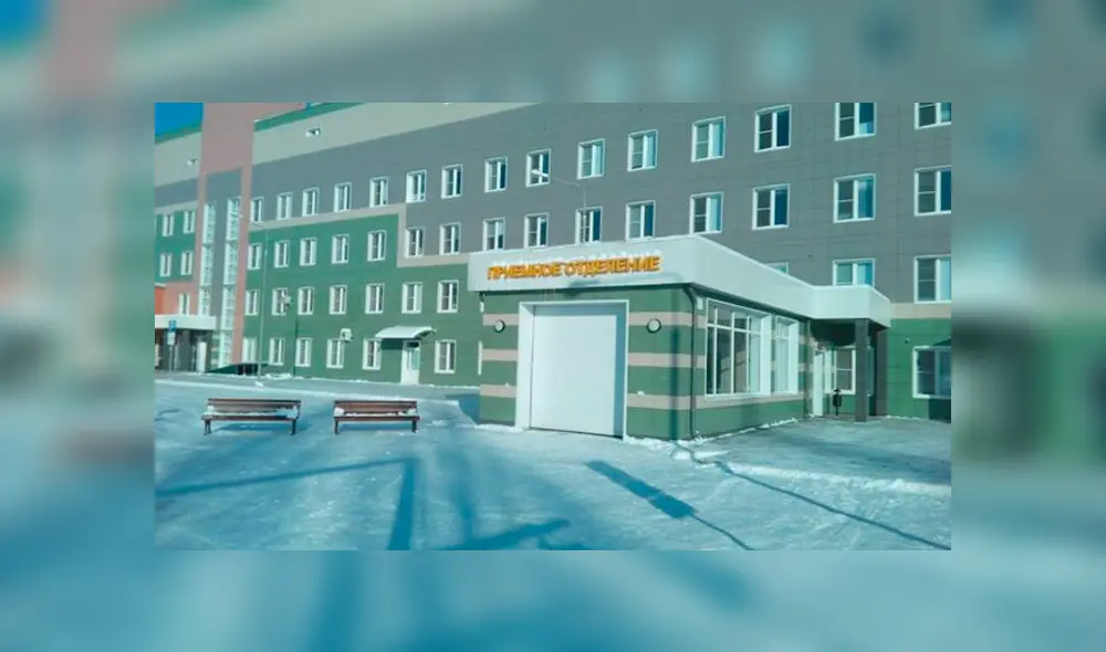 Mujer cae de ambulancia en movimiento y los paramédicos se percatan 25 kilómetros después Mujer cae de ambulancia en movimiento y los paramédicos se percatan 25 kilómetros después