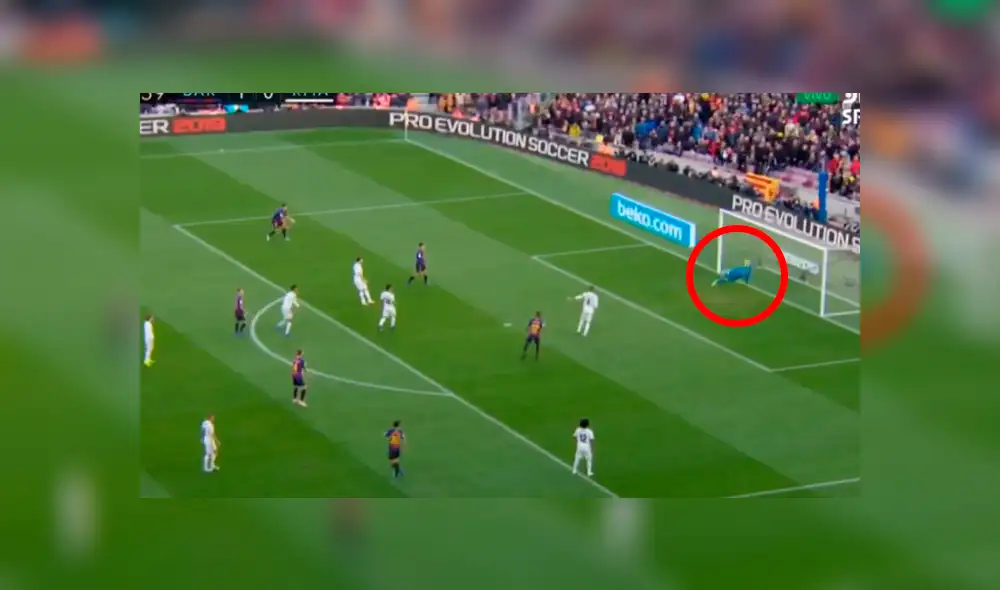 Barcelona vs Real Madrid: la fenomenal atajada de Courtois tras error de Ramos [VIDEO]