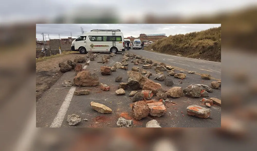 Vías amanecieron bloqueadas