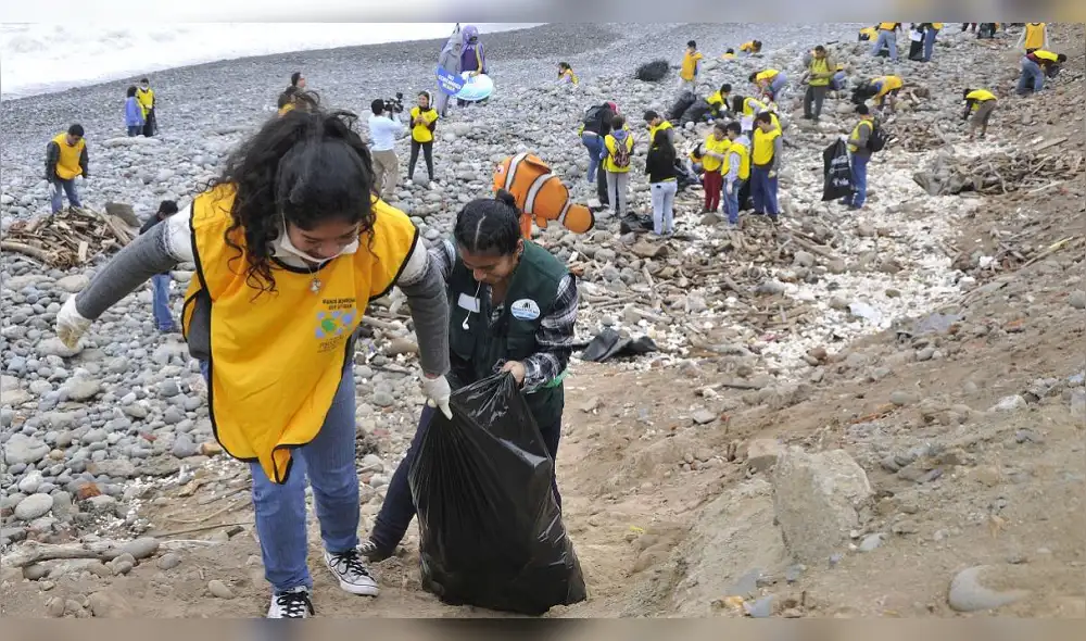 Convocan a voluntarios para limpieza de playas este sábado