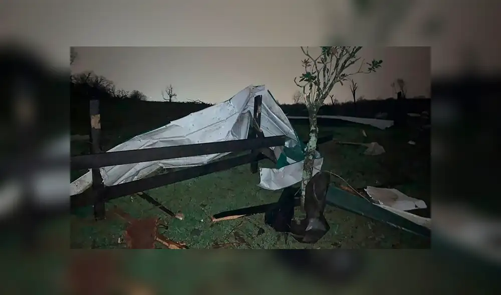 El paso del tornado dejó sin energía eléctrica a distintos condados de Tennessee. Foto: AP.