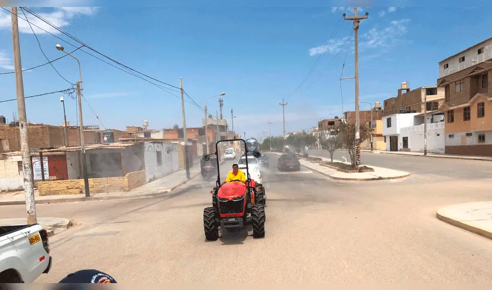 Realizan trabajos de limpieza en calles y avenidas de Chiclayo.