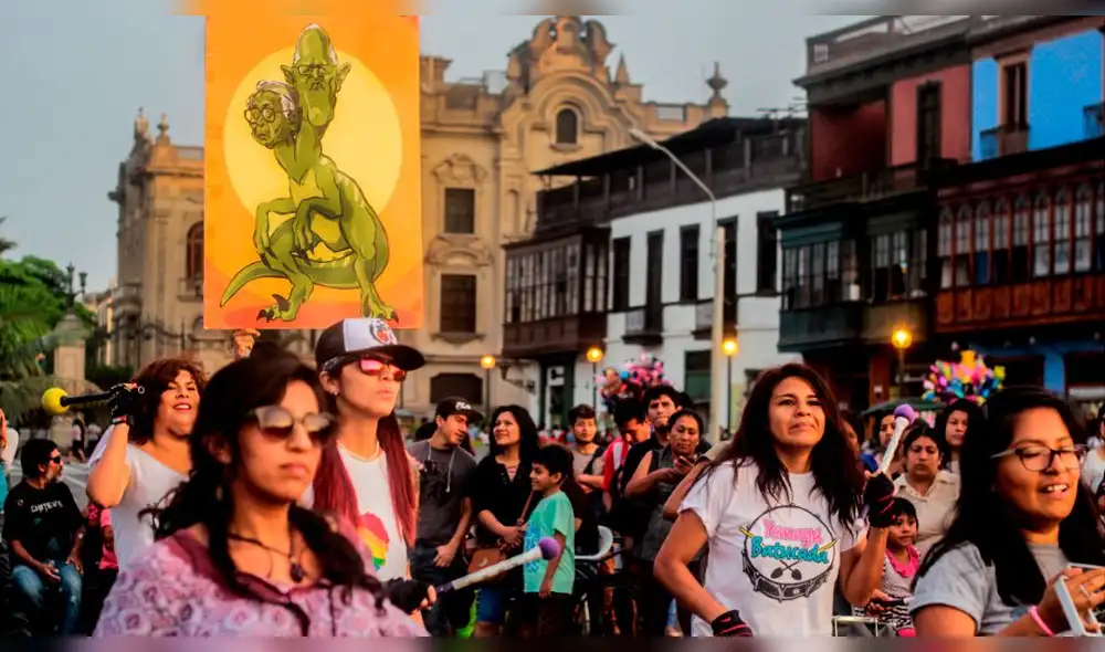 Alberto Fujimori: Mujeres realizan batucada contra el indulto en el centro de Lima [FOTOS]