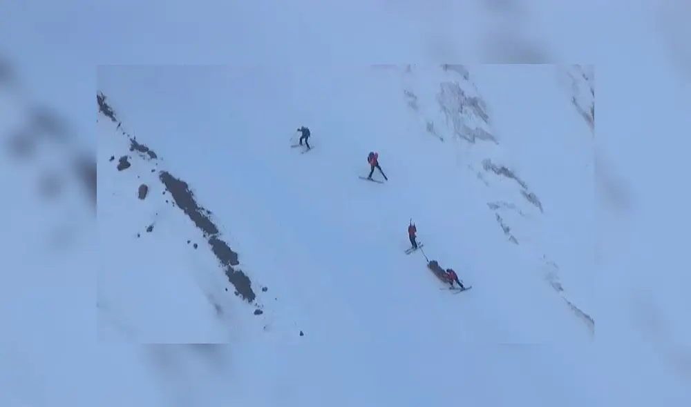 Adolescente sobrevive luego de caer 150 metros desde lo alto de una montaña