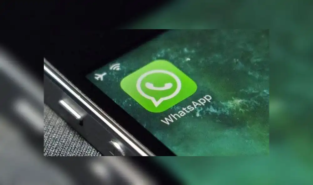 Para evitar que las fotos se compriman, solo debes elegir la opción de WhatsApp correcta.