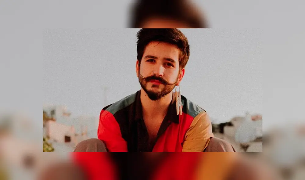 Desliza hacia la izquierda las imágenes de Google Translate que revelan el curioso resultado con el nombre de Camilo.