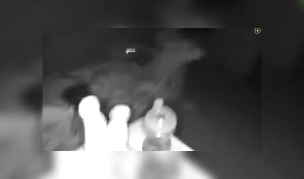 Desliza las fotografías para ver el momento exacto en que un fuerte temblor despertó a un bebé en plena madrugada. Foto: Captura/Facebook