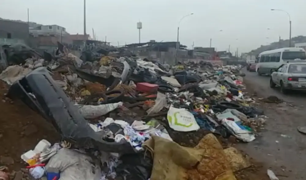 Vecinos piden recojo de la basura.