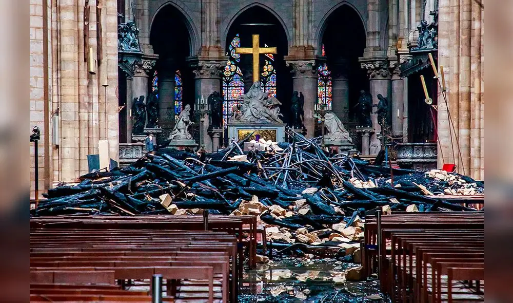 Notre Dame: sigue en pie la catedral de París [FOTOS]