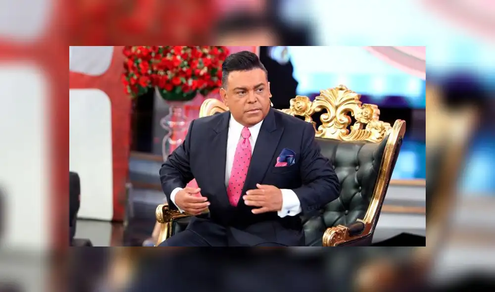 Andrés Hurtado es presentador de un programa sabatino. Foto: GLR.