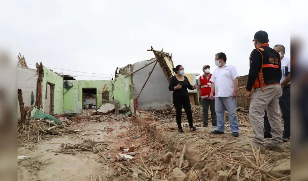 Contralor inspecionó zonas del desastre. Foto: Contraloría.