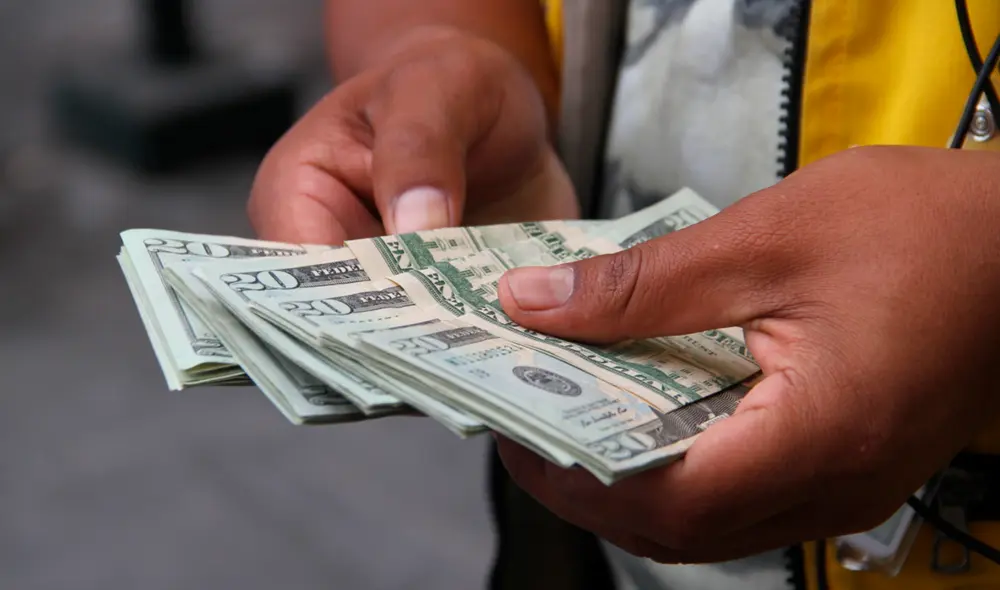 Dólar se mantuvo en el cierre del viernes. Foto: La República.