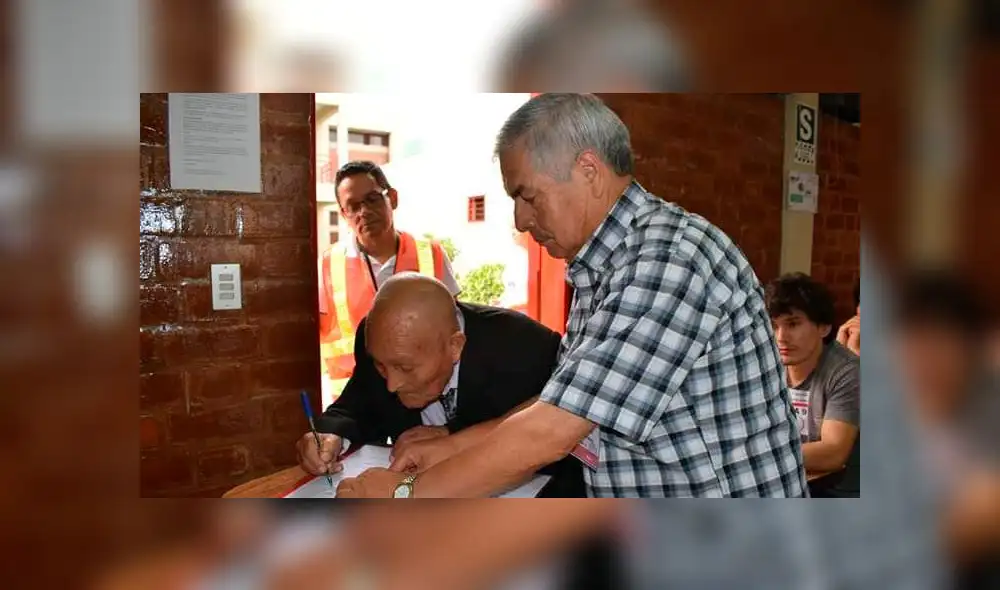 Adulto mayor que postuló a la Universidad Nacional Agraria: “hay que luchar hasta conseguirlo”