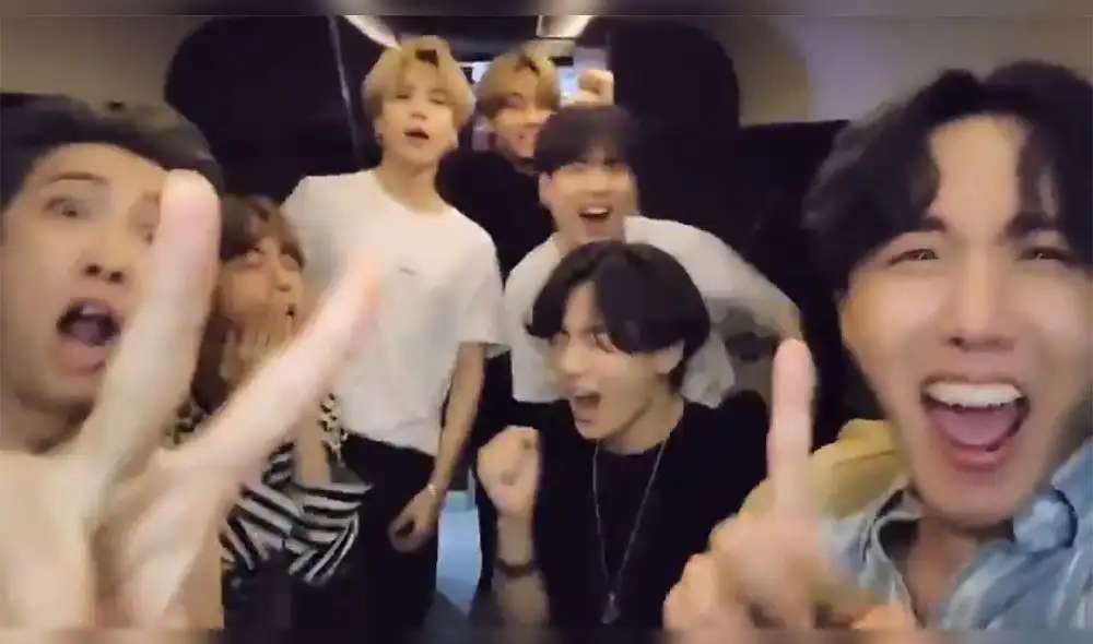 Desliza para ver más fotos de la celebración de BTS su segunda semana liderando lista Billboard HOT 100 con "Dynamite". Créditos: Captura video Big Hit