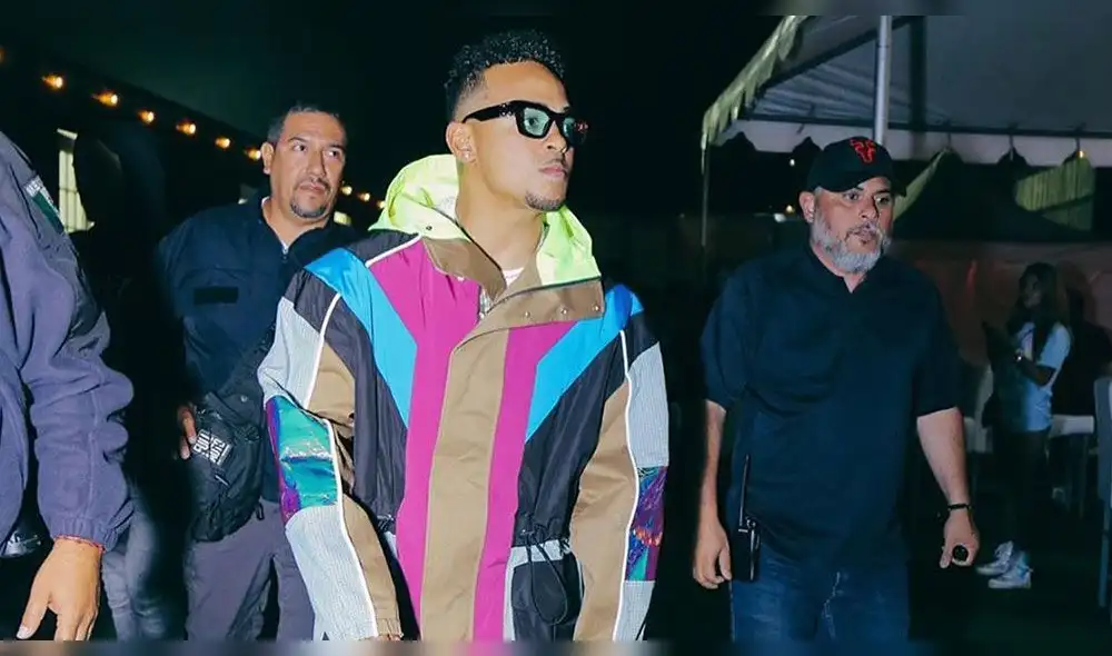 El cantante sorprendió con fotografía de su infancia El cantante sorprendió con fotografía de su infancia