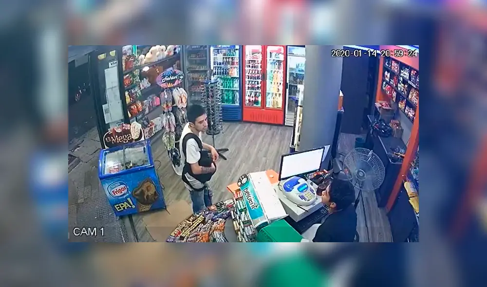 “Estoy trabajando, no te hagas matar”: ladrón amenaza a empleado para robar 8000 pesos de tienda [VIDEO] 