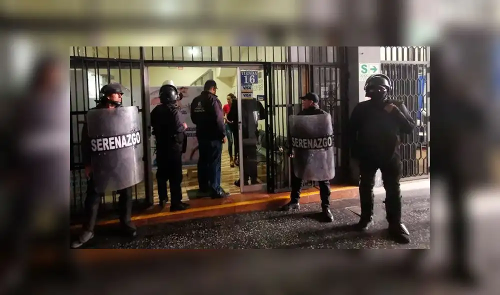 Clausuran local donde se masturbaba a clientes por costo extra en Surco. Créditos: Municipalidad de Surco.