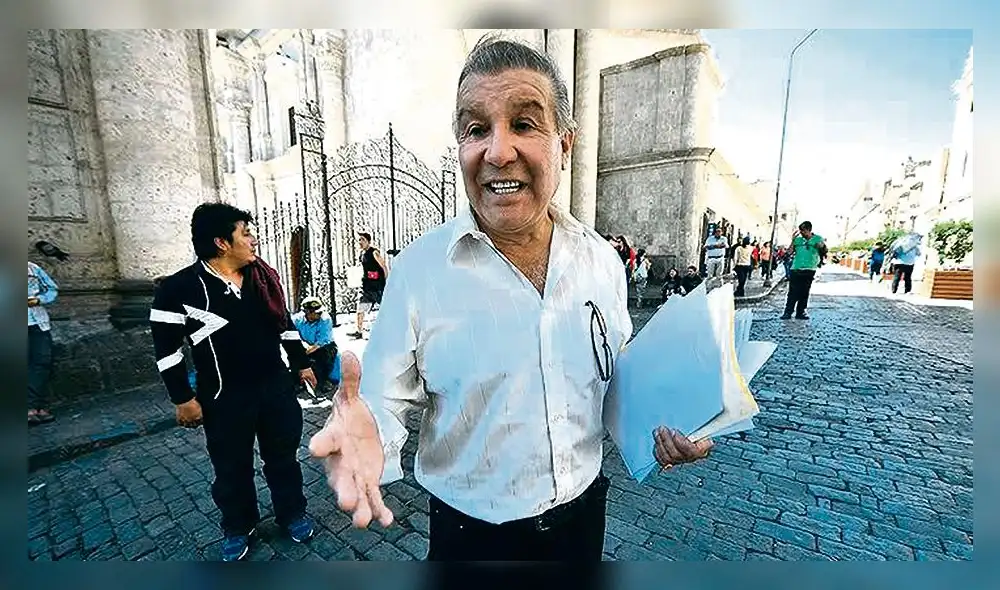 marcos hinojosa. Utilizaba camioneta pública para su uso. marcos hinojosa. Utilizaba camioneta pública para su uso.