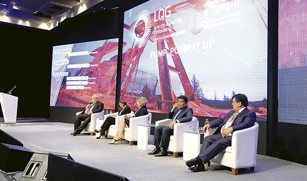 VIII Congreso Anual de Energía. Bloque de hidrocarburos, con expositores de empresas públicas y privadas del sector. VIII Congreso Anual de Energía. Bloque de hidrocarburos, con expositores de empresas públicas y privadas del sector.