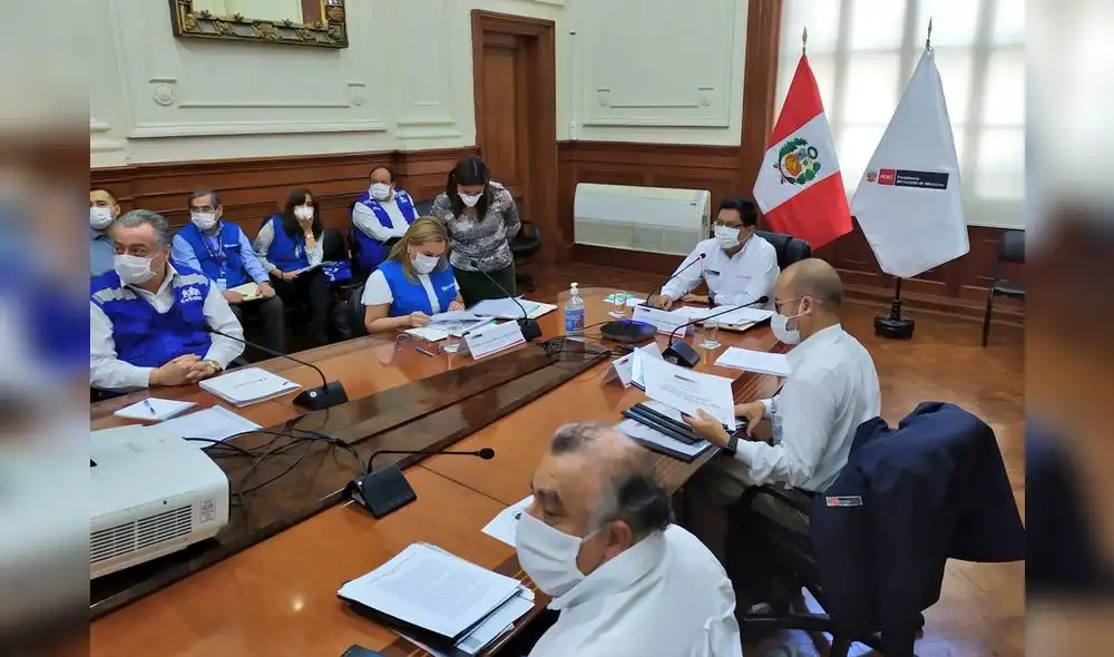 Intervención de los representantes del Ejecutivo en sesión conjunta de tres comisiones del Congreso. Captura: Canal del Congreso. Intervención de los representantes del Ejecutivo en sesión conjunta de tres comisiones del Congreso. Captura: Canal del Congreso.