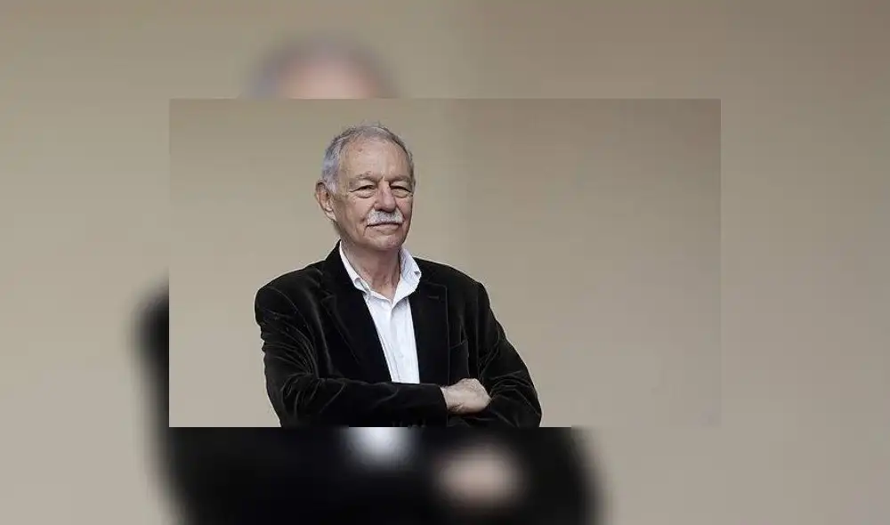 Eduardo Mendoza repasa en su nueva obra cómo descubrió la literatura en la Biblia Eduardo Mendoza repasa en su nueva obra cómo descubrió la literatura en la Biblia