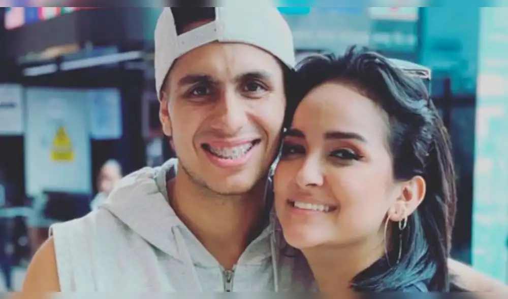 Daniela Darcourt sale con sus amigas a la piscina sin mascarilla tras terminar con Andrés Izquierdo Daniela Darcourt sale con sus amigas a la piscina sin mascarilla tras terminar con Andrés Izquierdo